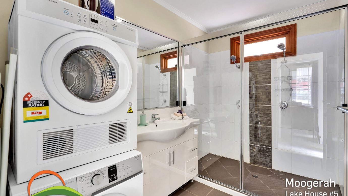Lake House 6 - Bathroom and Laundry