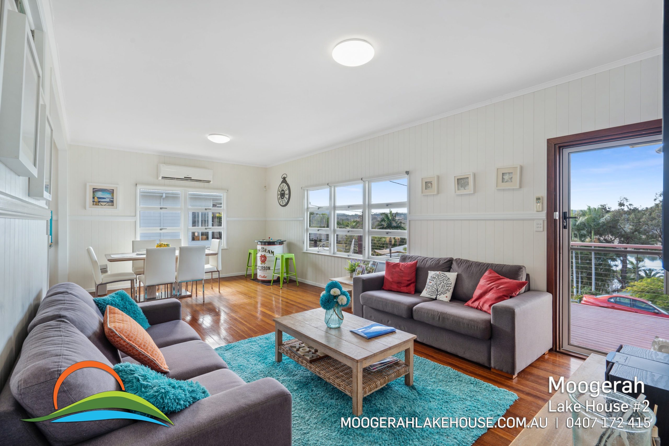 Lake House 2 - Lounge Area