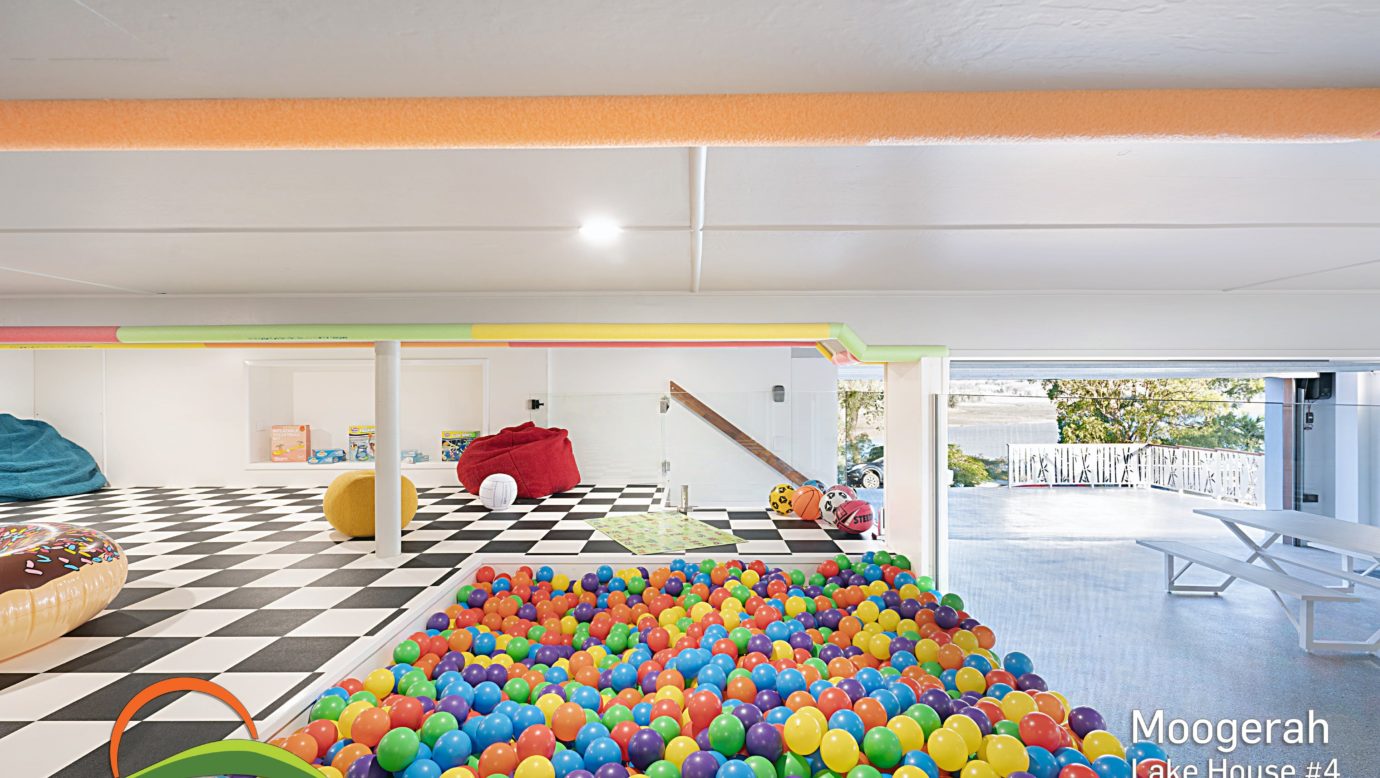 Lake House 4 - Kids Zone