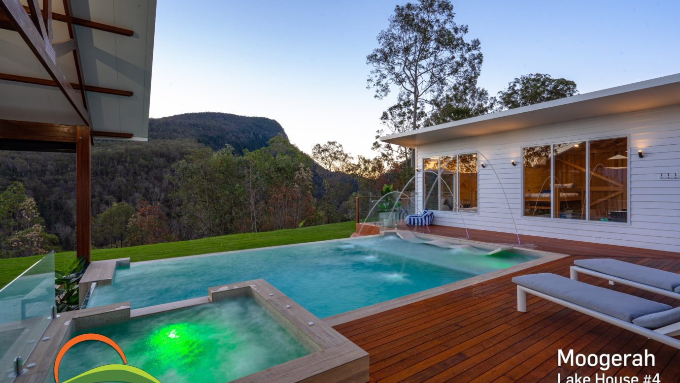 Lake House 4 - Pool and Spa