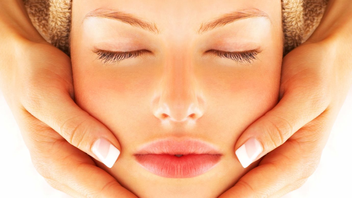 Free Facials, Body Scrub Exfoliation, Reflexology, Hot Steamed Towels With Every Day Spa Package