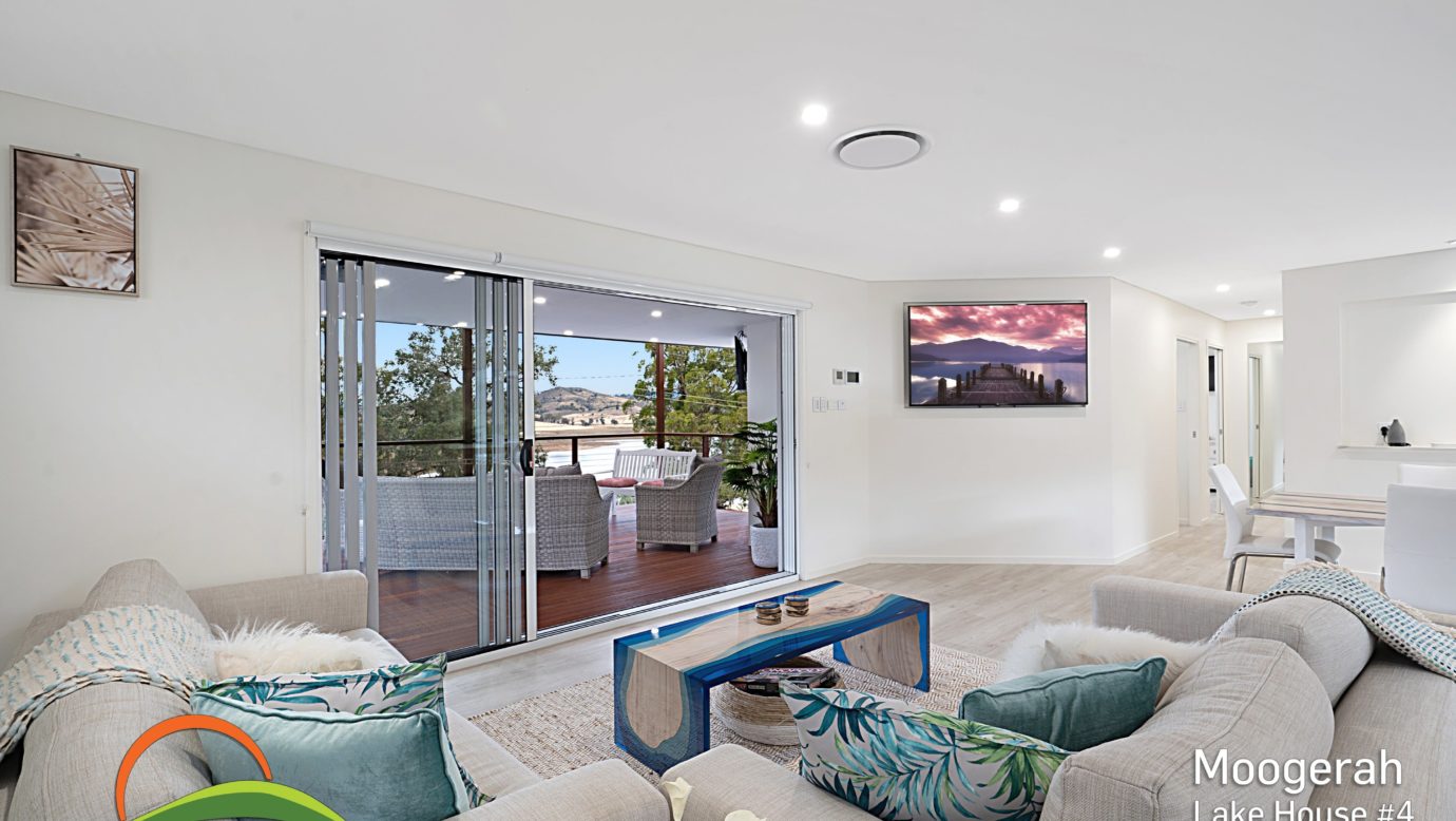 Lake House 4 - Lounge and Front Deck View