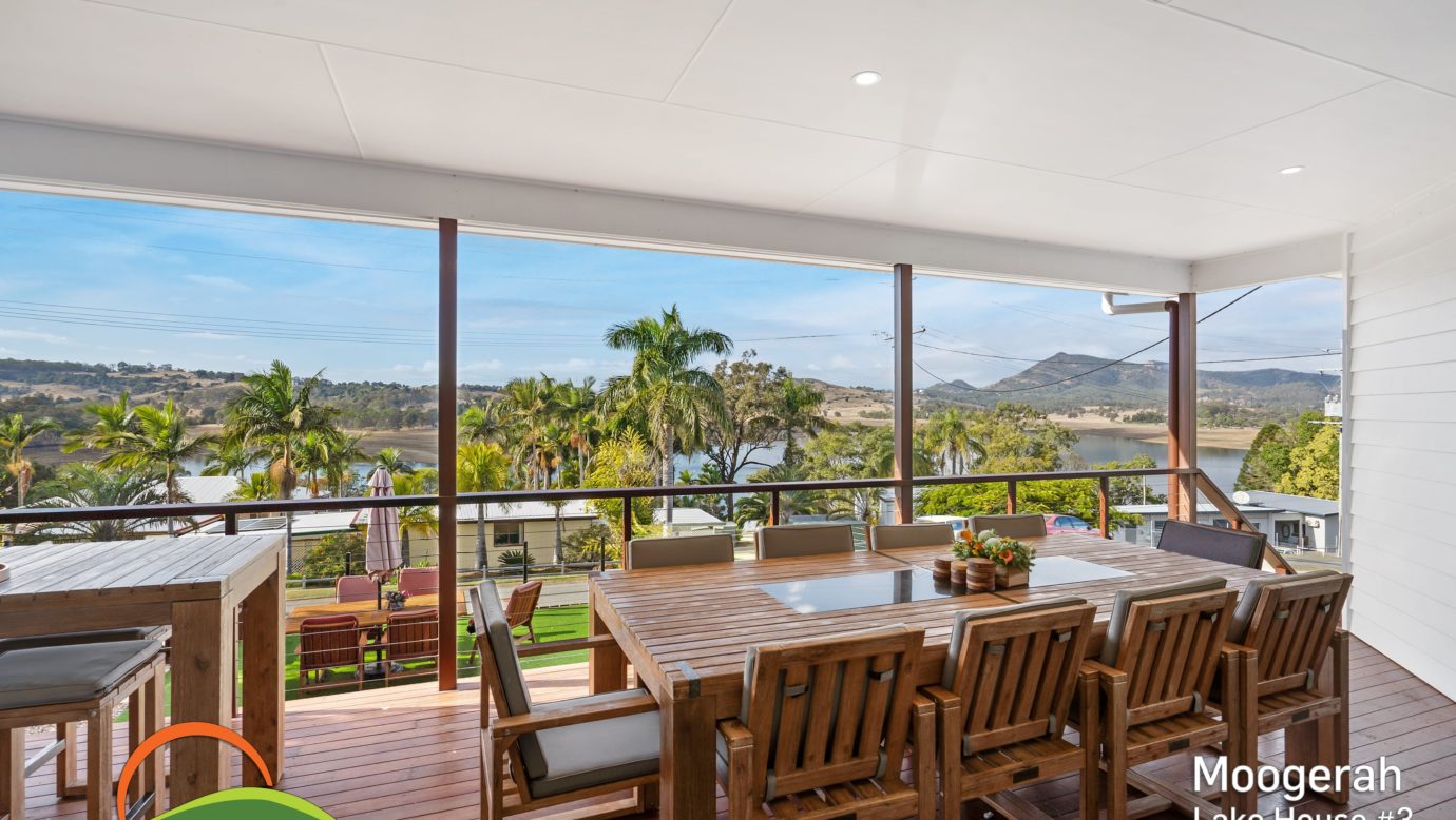 House 3 - Deck and View