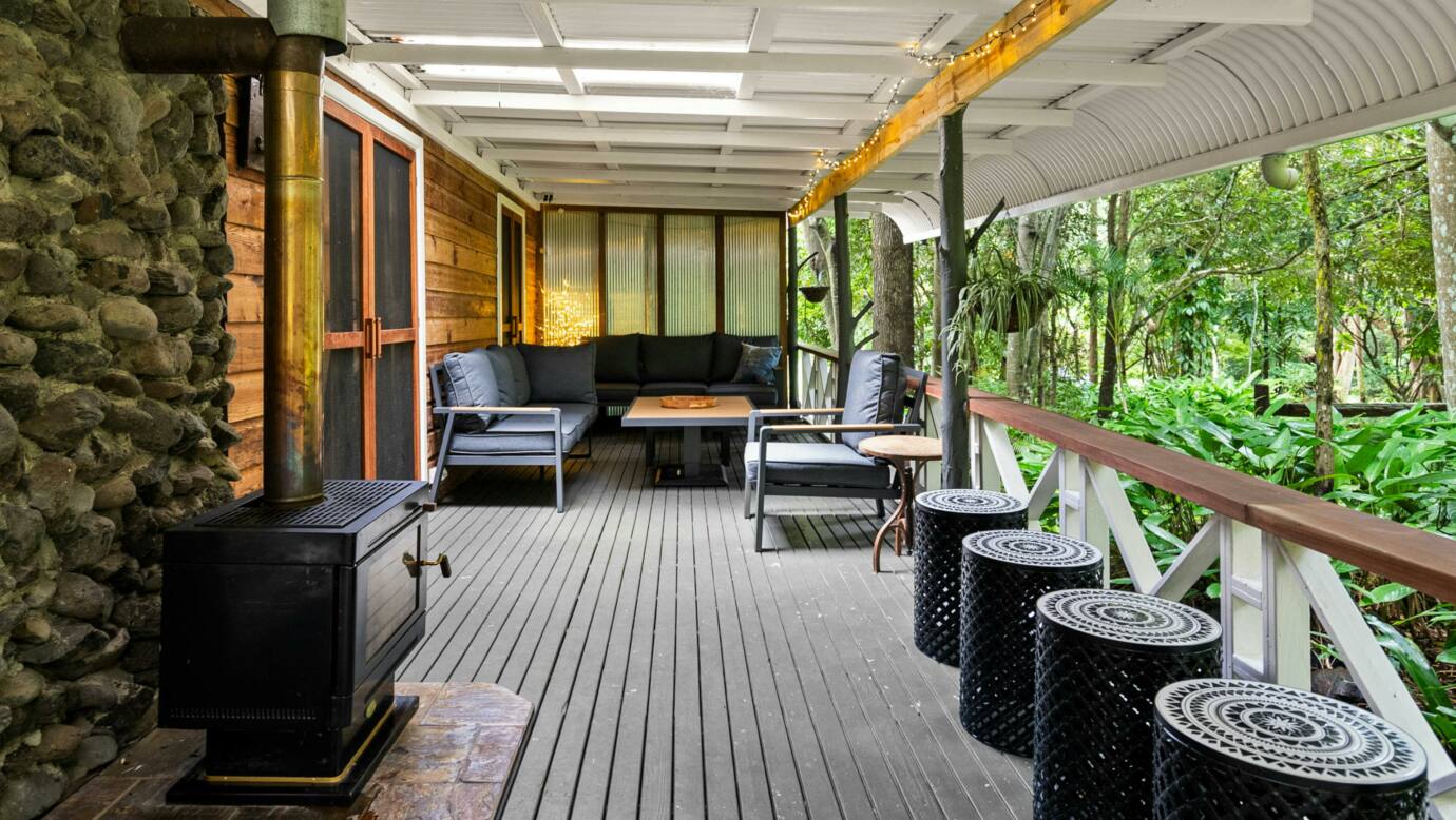 Creekside Rainforest Retreat