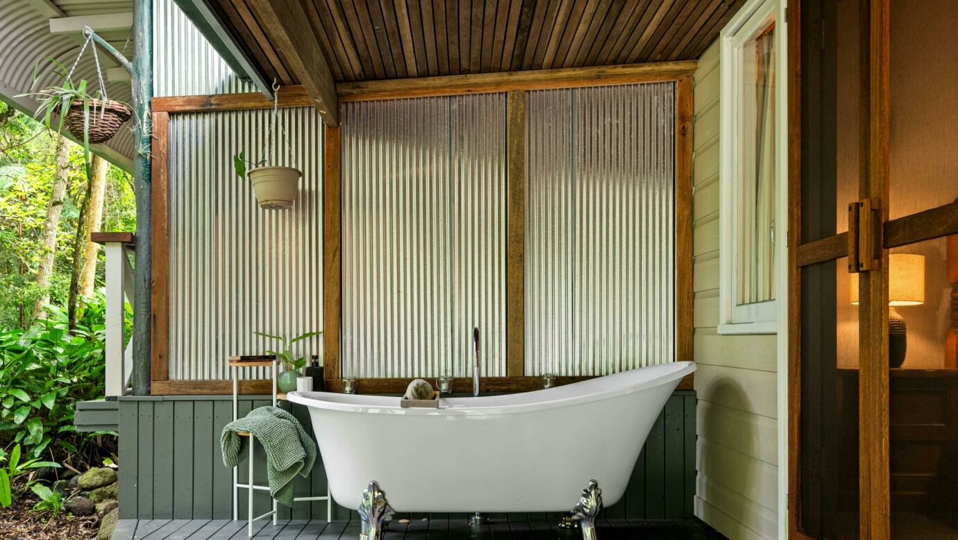 Creekside Rainforest Retreat