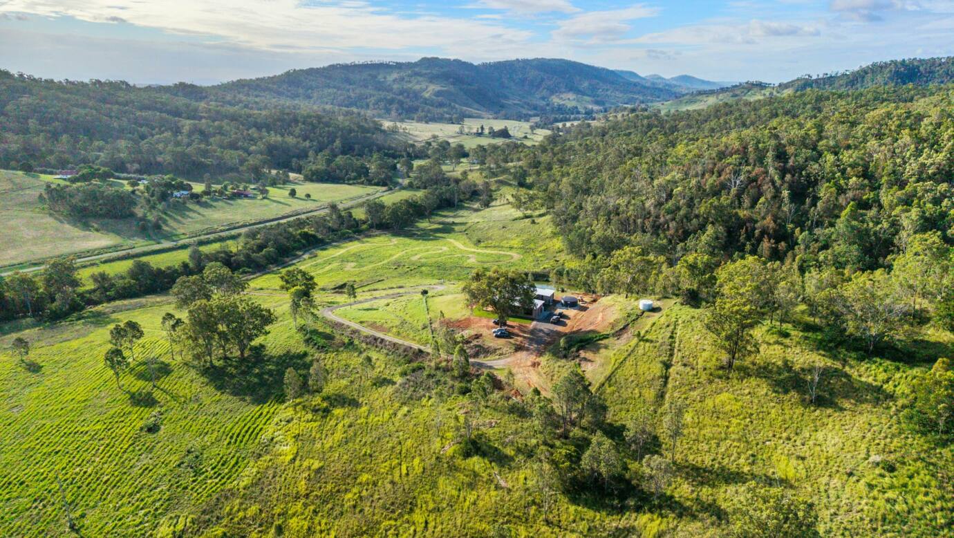 Aerial view of Silk & Oak and surrounds