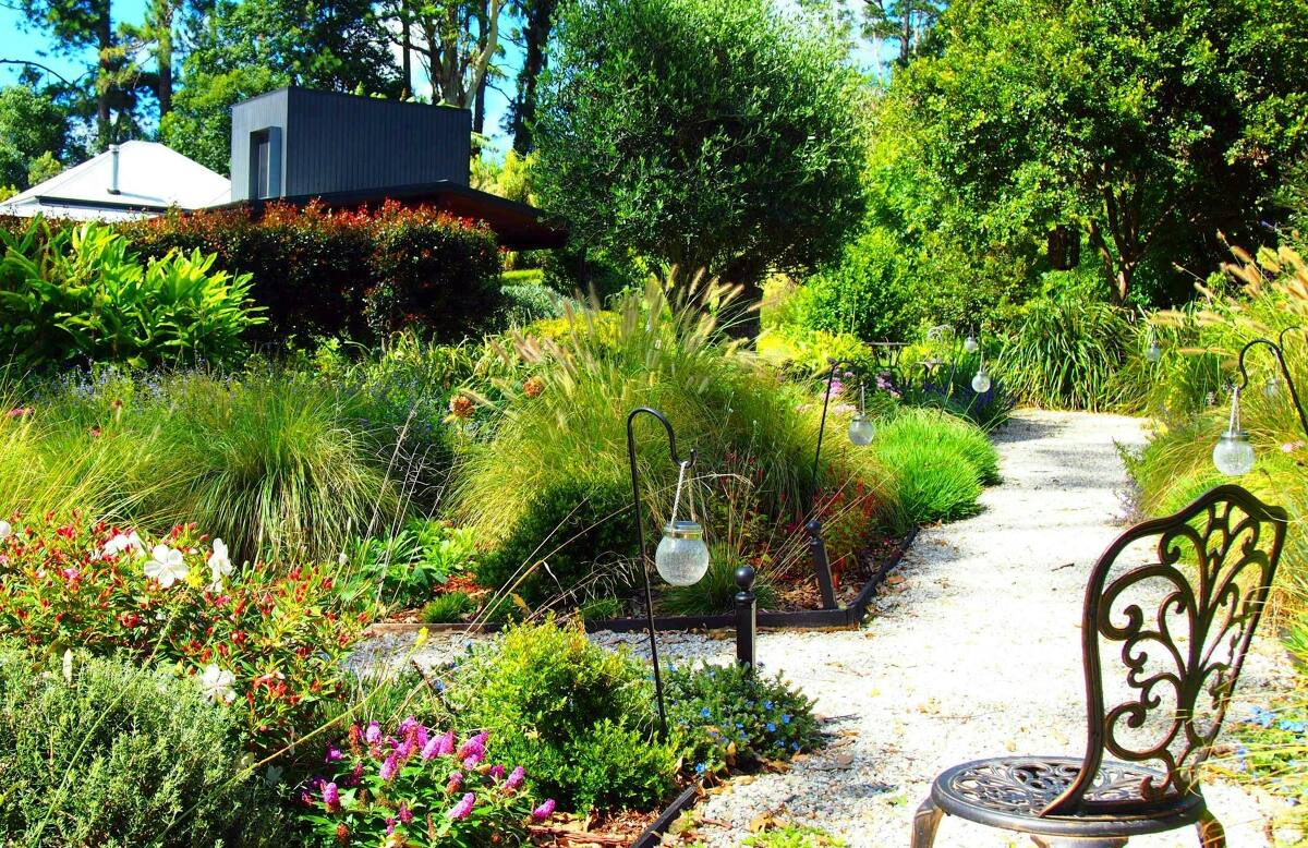Springtime on the Mountain Garden Trail